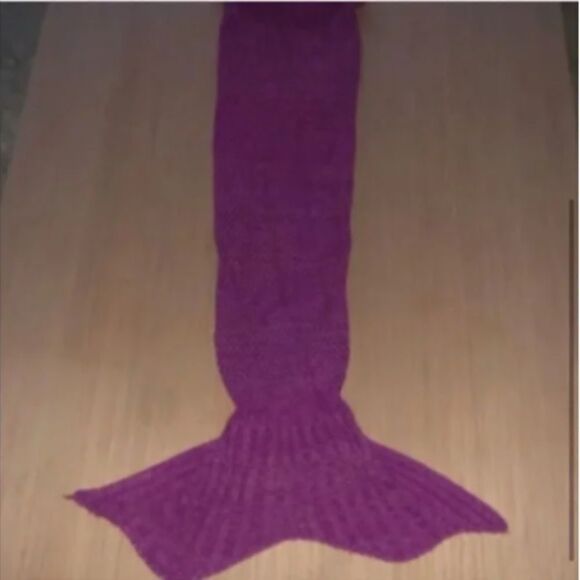Home Knit Magenta Mermaid Blanket - Picture 2 of 5